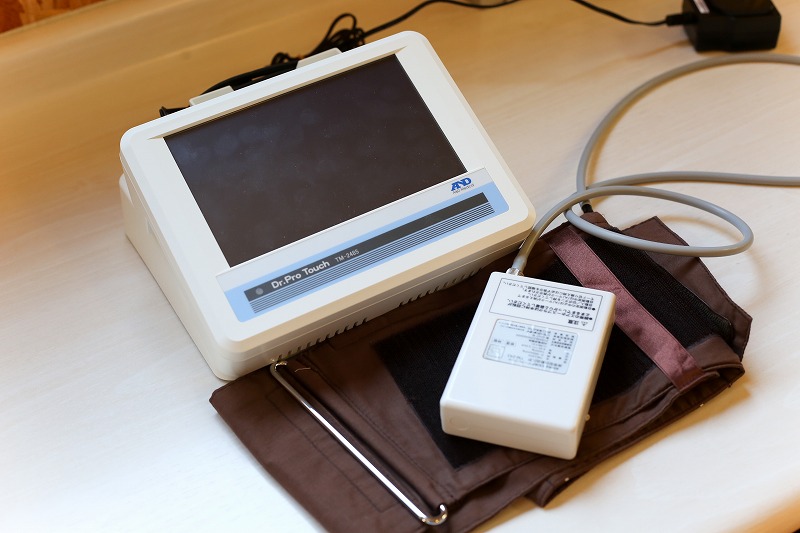 設備紹介　24時間自由行動下血圧測定計